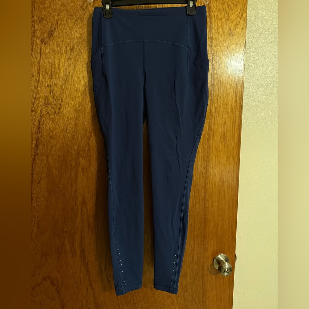 Lululemon High Waisted Leggings in Navy Size 8